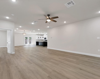 659 Holcomb Road - Photo Thumbnail 4