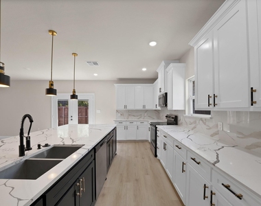 659 Holcomb Road - Photo Thumbnail 11