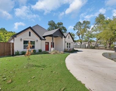 659 Holcomb Road - Photo Thumbnail 2