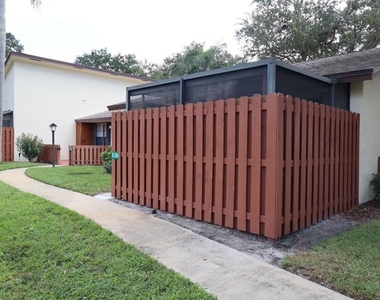 8184 Se Villa Way - Photo Thumbnail 14