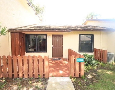 8184 Se Villa Way - Photo Thumbnail 1