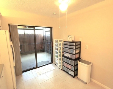8184 Se Villa Way - Photo Thumbnail 6