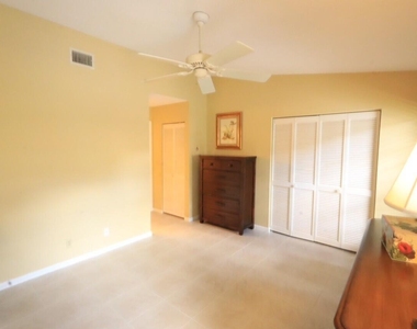 8184 Se Villa Way - Photo Thumbnail 7