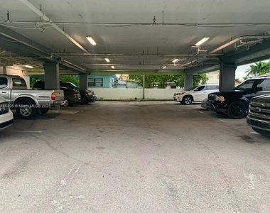 2210 Nw 34th Street - Photo Thumbnail 4