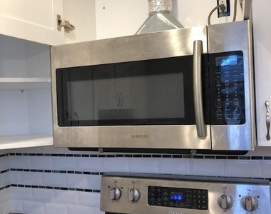 368 Brittany Avenue - Photo Thumbnail 2