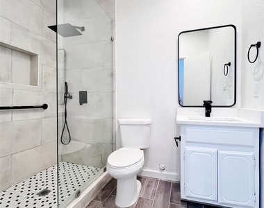 1542 E Ohio Avenue - Photo Thumbnail 11