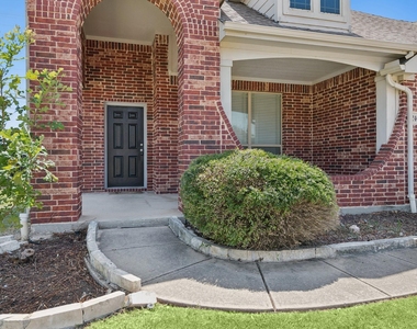 2405 Marble Canyon Drive - Photo Thumbnail 2