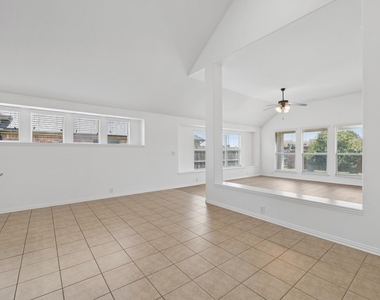 2405 Marble Canyon Drive - Photo Thumbnail 11