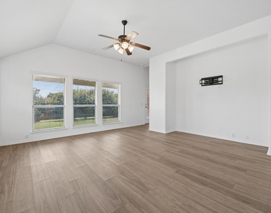 2405 Marble Canyon Drive - Photo Thumbnail 18