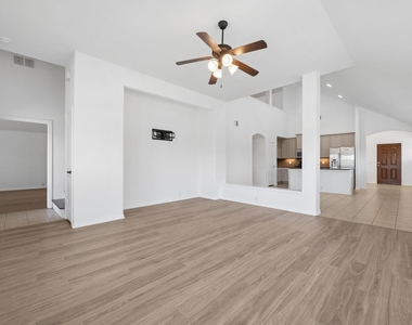 2405 Marble Canyon Drive - Photo Thumbnail 20