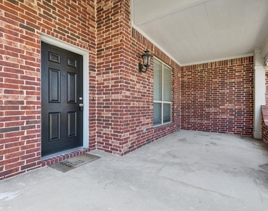 2405 Marble Canyon Drive - Photo Thumbnail 3
