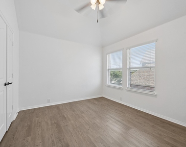 2405 Marble Canyon Drive - Photo Thumbnail 32