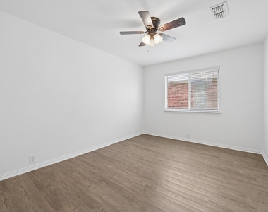 2405 Marble Canyon Drive - Photo Thumbnail 16