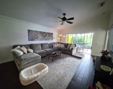 3574 Danbury Court - Photo Thumbnail 10