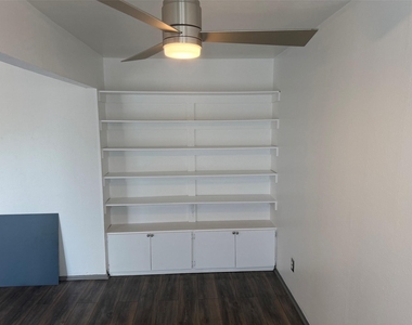 2800 Douglas Avenue - Photo Thumbnail 11