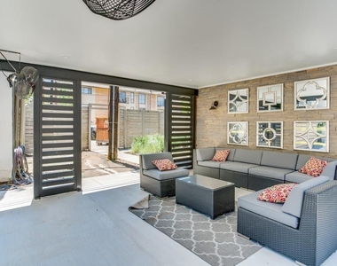 2800 Douglas Avenue - Photo Thumbnail 16