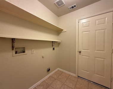 8014 Wilmington Drive - Photo Thumbnail 26