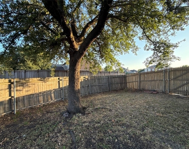 8014 Wilmington Drive - Photo Thumbnail 31