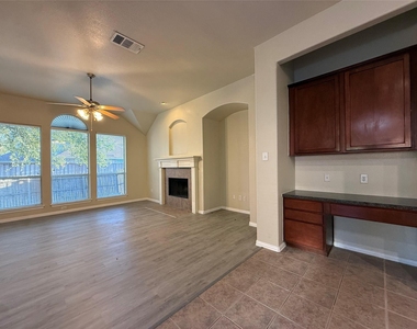 8014 Wilmington Drive - Photo Thumbnail 23
