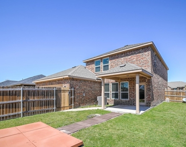 710 Shady Meadow Lane - Photo Thumbnail 14