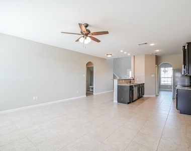 710 Shady Meadow Lane - Photo Thumbnail 2