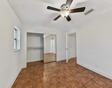 825 Sw 10th Street - Photo Thumbnail 22