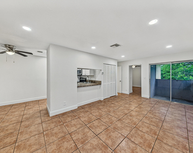 825 Sw 10th Street - Photo Thumbnail 6