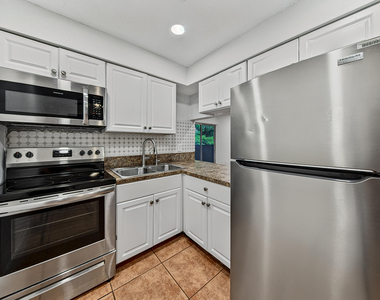 825 Sw 10th Street - Photo Thumbnail 17