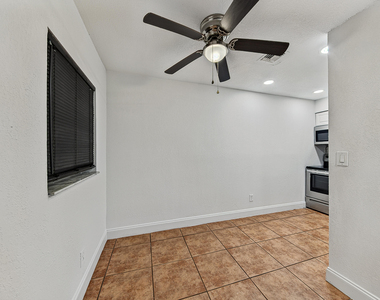 825 Sw 10th Street - Photo Thumbnail 13
