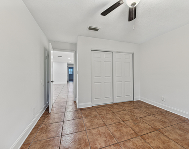 825 Sw 10th Street - Photo Thumbnail 28
