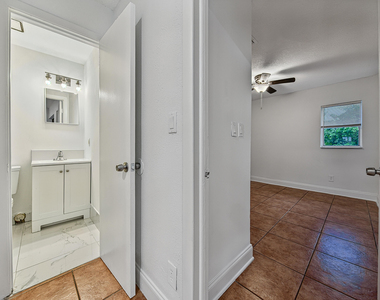 825 Sw 10th Street - Photo Thumbnail 26