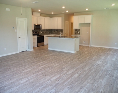 3117 Solana Circle - Photo Thumbnail 7