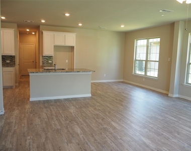 3117 Solana Circle - Photo Thumbnail 8