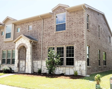 3117 Solana Circle - Photo Thumbnail 1