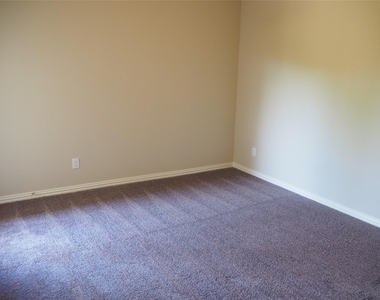 3117 Solana Circle - Photo Thumbnail 10