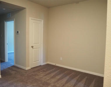 3117 Solana Circle - Photo Thumbnail 13