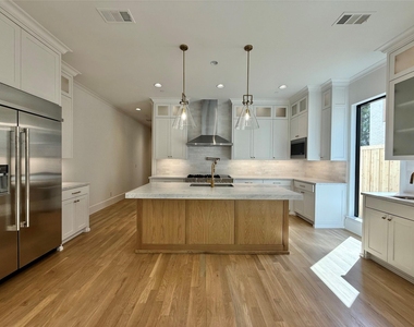 4423 Emerson Avenue - Photo Thumbnail 1