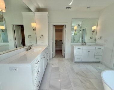 4423 Emerson Avenue - Photo Thumbnail 7