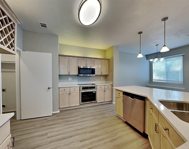 1677 Prescott Circle - Photo Thumbnail 3