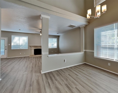 1677 Prescott Circle - Photo Thumbnail 6