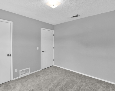 1113 Roaring Springs Drive - Photo Thumbnail 18