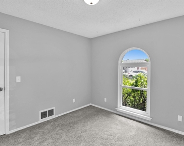 1113 Roaring Springs Drive - Photo Thumbnail 19