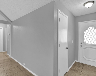 1113 Roaring Springs Drive - Photo Thumbnail 4