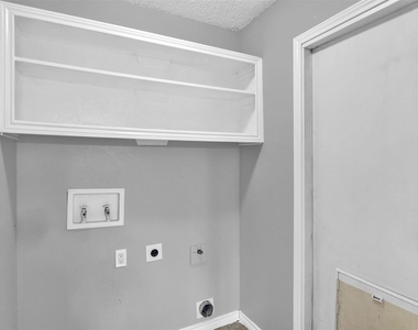 1113 Roaring Springs Drive - Photo Thumbnail 21
