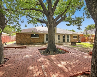 1113 Roaring Springs Drive - Photo Thumbnail 23