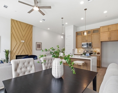 2925 Spruce Valley Lane - Photo Thumbnail 12