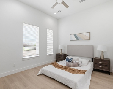 2925 Spruce Valley Lane - Photo Thumbnail 17