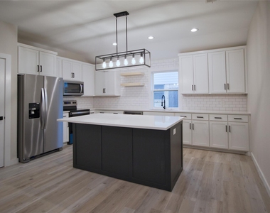 6576 Old Mill Circle - Photo Thumbnail 9