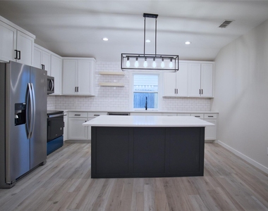 6576 Old Mill Circle - Photo Thumbnail 5