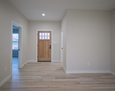 6576 Old Mill Circle - Photo Thumbnail 2